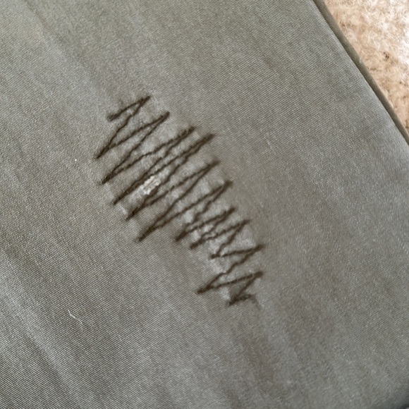 Super Cute Army Green Athletic Old Navy Ultra Low Rise Boot Pants Size 10 - Picture 6 of 13